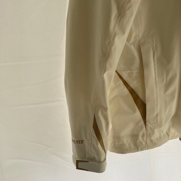 Sunice Gortex Rain Jacket - Picture 13 of 13